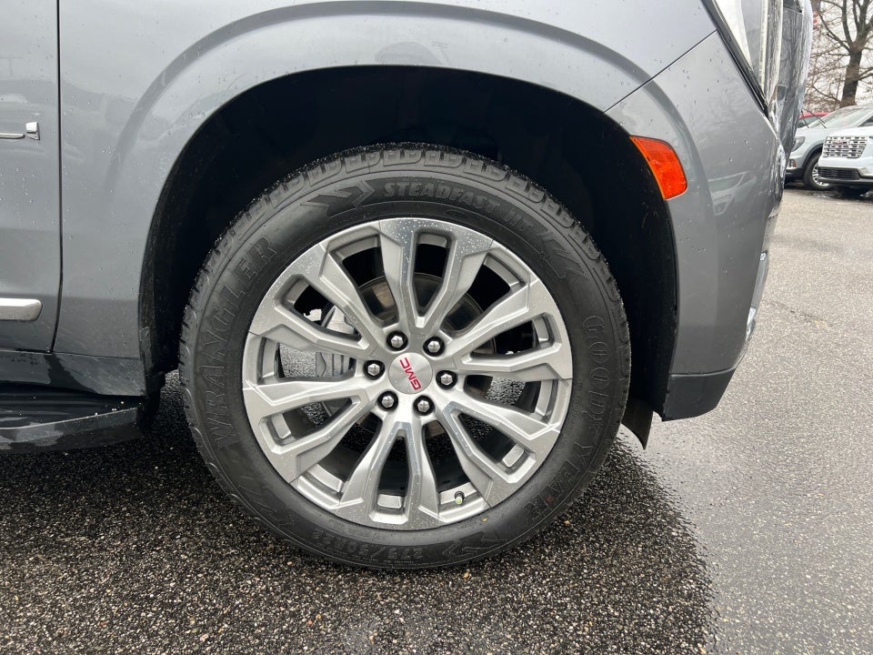 2022 GMC Yukon 4WD Denali