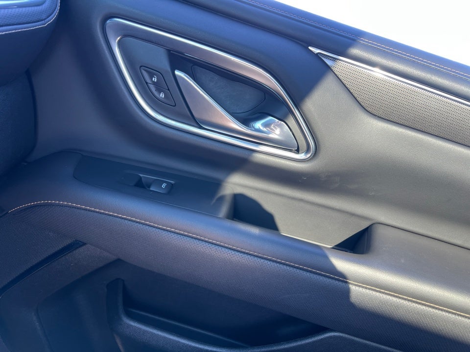 2023 GMC Yukon XL 4WD AT4