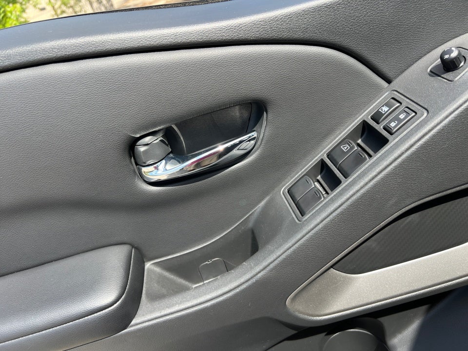 2025 Nissan Frontier Crew Cab SV 4x4
