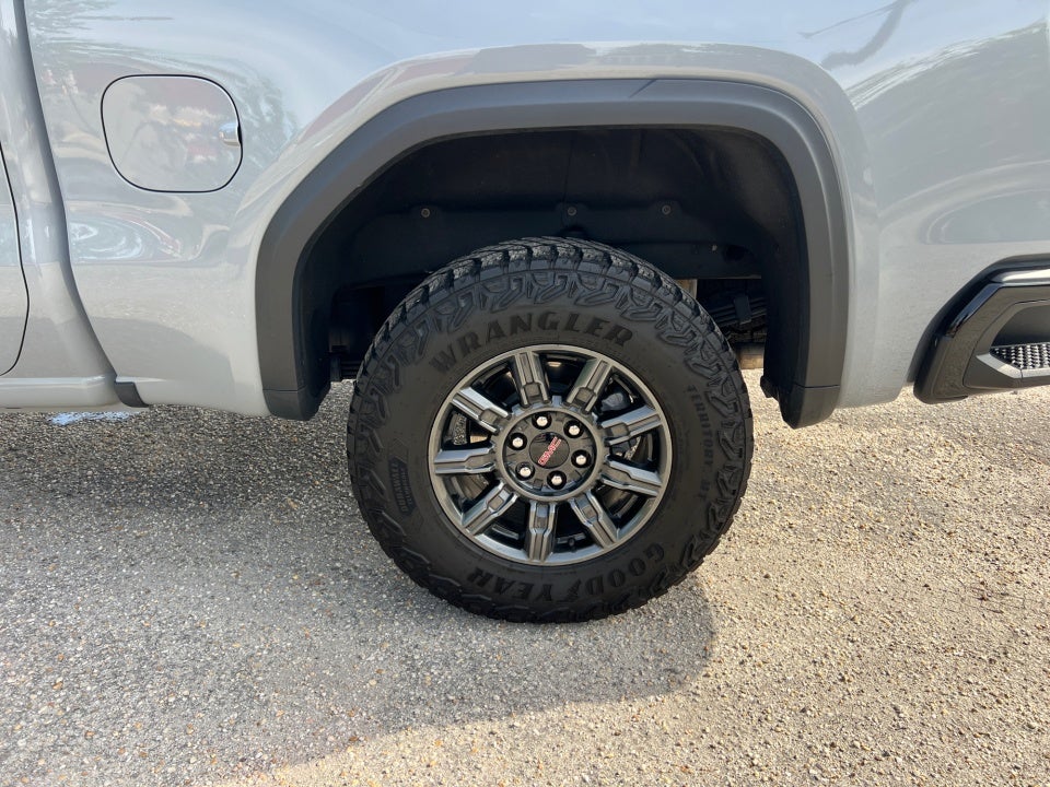 2025 GMC Sierra 1500 4WD Crew Cab Short Box AT4X