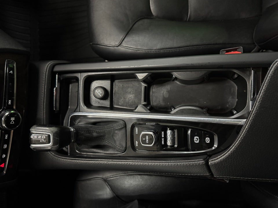 2017 Volvo XC90 T5 Momentum